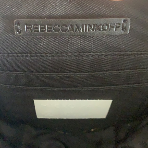 ❌Consigned ❌ Rebecca Minkoff Heart Leather Purse - Picture 6 of 9